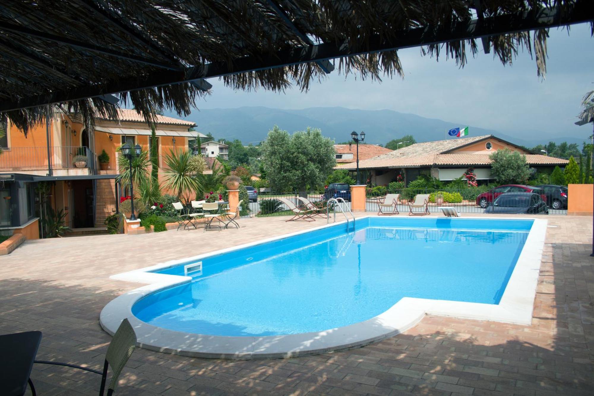 Albergo Arinde Rende Exterior foto